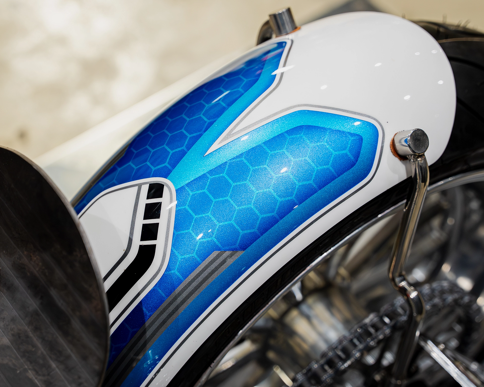 Bikes ShovelAround R2D2