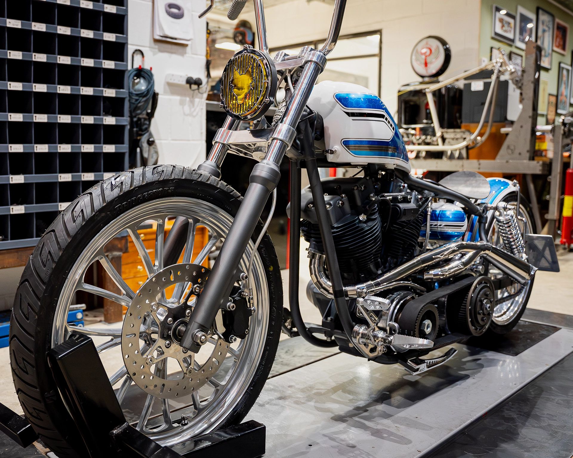 Bikes ShovelAround R2D2