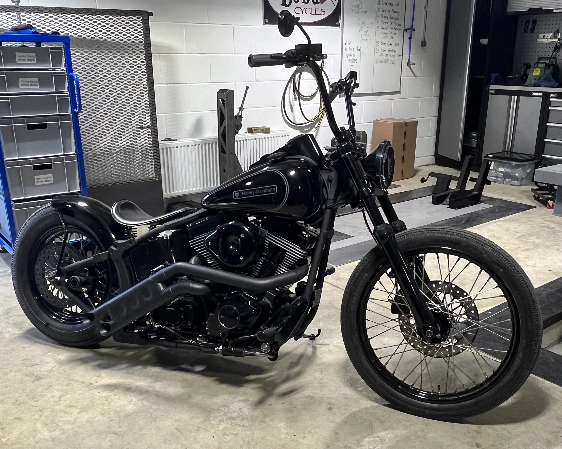 Bikes Softail ELCSoftail1BlackOut